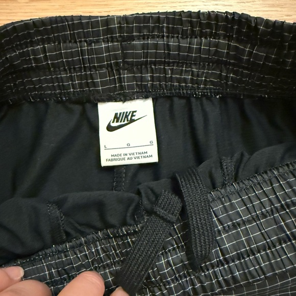 Nike Outdoor Play Hybrid DQ8741 Big Kids L Black Sweatpants Joggers Track Pants - Picture 4 of 5